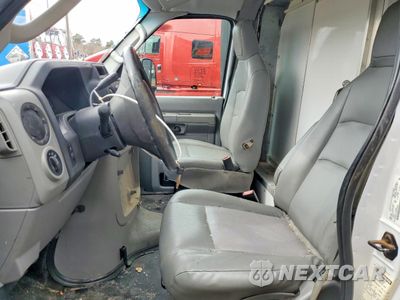 Zdjęcie 7 z 13 samochodu: 2016 FORD E350 BOX TRUCK VIN:1FDWE3FL2GDC25095 - miniatura