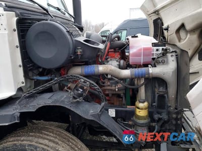 Zdjęcie 7 z 10 samochodu: 2016 VOLVO VN VNL VIN:4V4N39TG1GN965588 - miniatura