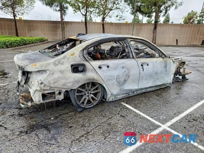 Trzecie zdjęcie samochodu z tyłu: 2020 BMW 330I VIN:3MW5R1J0XL8B07760 - miniatura