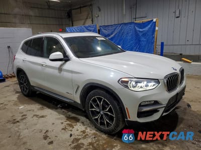 Czwarte zdjęcie samochodu z boku: 2018 BMW X3 XDRIVE30I VIN:5UXTR9C58JLD63954 - miniatura