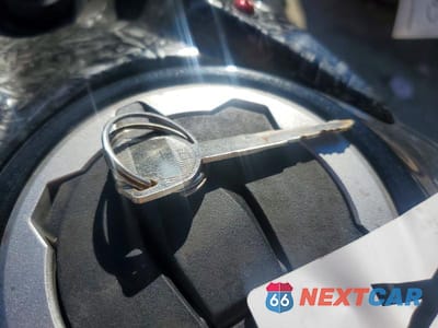 Zdjęcie 8 z 9 samochodu: 2022 KAWASAKI EX650 N VIN:ML5EXEN10NDA49485 - miniatura
