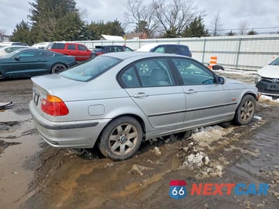 Trzecie zdjęcie samochodu z tyłu: 2001 BMW 325 I VIN:WBAAV33421FU87428 - miniatura