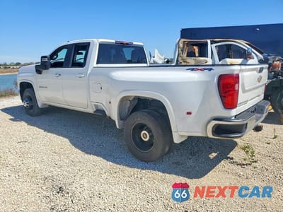 Drugie zdjęcie samochodu z przodu: 2023 CHEVROLET SILVERADO K3500 VIN:1GC5YSEY3PF142522 - miniatura