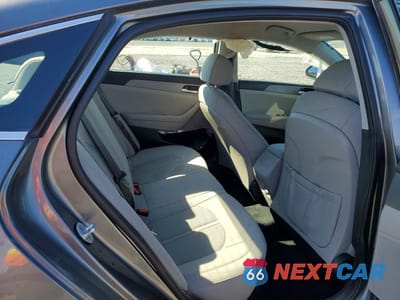 Zdjęcie 10 z 13 samochodu: 2019 HYUNDAI SONATA SE VIN:5NPE24AF2KH804137 - miniatura