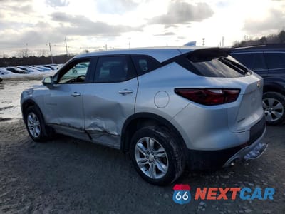 Drugie zdjęcie samochodu z przodu: 2019 CHEVROLET BLAZER 1LT VIN:3GNKBBRA0KS661878 - miniatura