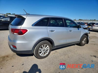 Trzecie zdjęcie samochodu z tyłu: 2019 KIA SORENTO LX VIN:5XYPG4A59KG558244 - miniatura