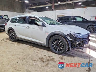 Czwarte zdjęcie samochodu z boku: 2019 BUICK REGAL TOURX PREFERRED VIN:W04GU8SX3K1035926 - miniatura