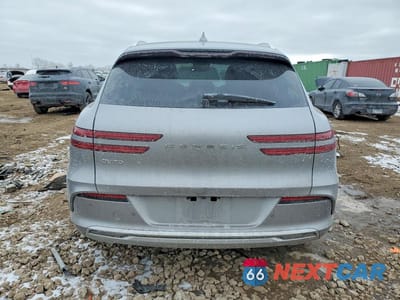 Zdjęcie 6 z 12 samochodu: 2023 GENESIS GV70 VIN:5NMMCET10PH000942 - miniatura