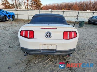 Zdjęcie 6 z 13 samochodu: 2010 FORD MUSTANG VIN:1ZVBP8ENXA5169418 - miniatura