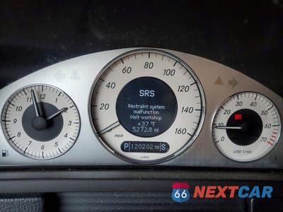 Zdjęcie 9 z 12 samochodu: 2007 MERCEDES-BENZ CLK 550 VIN:WDBTK72F67T085483 - miniatura
