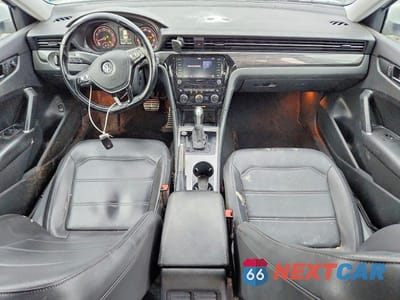 Zdjęcie 8 z 12 samochodu: 2020 VOLKSWAGEN PASSAT R-LINE VIN:1VWMA7A3XLC027271 - miniatura