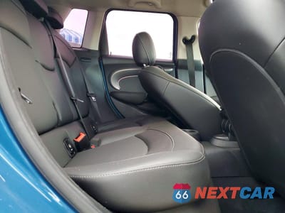 Zdjęcie 10 z 13 samochodu: 2022 MINI COOPER VIN:WMW33DK01N2P61878 - miniatura