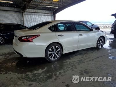 Trzecie zdjęcie samochodu z tyłu: 2017 NISSAN ALTIMA 2.5 VIN:1N4AL3AP4HC499250 - miniatura