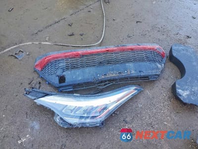 Zdjęcie 12 z 12 samochodu: 2020 TOYOTA C-HR XLE VIN:NMTKHMBX5LR118337 - miniatura