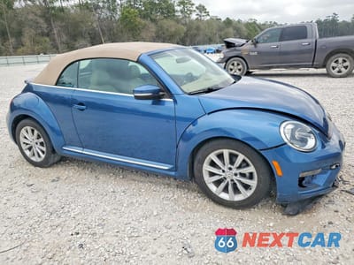 Czwarte zdjęcie samochodu z boku: 2018 VOLKSWAGEN BEETLE S VIN:3VW5DAAT0JM516945 - miniatura