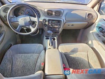 Zdjęcie 8 z 13 samochodu: 2003 CHEVROLET TRAILBLAZER VIN:1GNDT13SX32134316 - miniatura