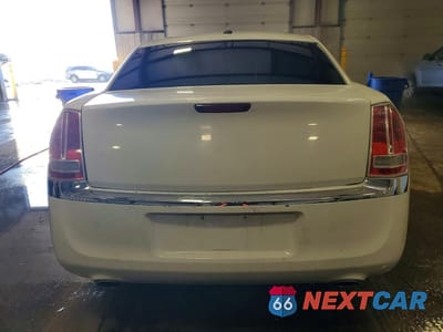 Zdjęcie 6 z 12 samochodu: 2013 CHRYSLER 300C VIN:2C3CCAETXDH557937 - miniatura