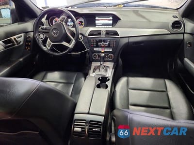 Zdjęcie 8 z 11 samochodu: 2014 MERCEDES-BENZ C 300 4MATIC VIN:WDDGF8AB8EG251638 - miniatura