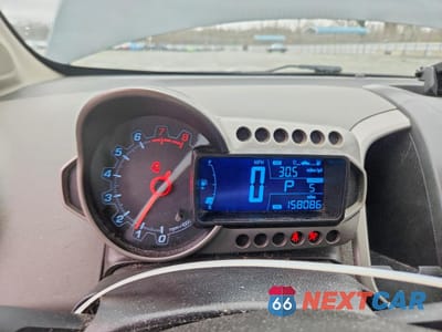 Zdjęcie 9 z 12 samochodu: 2014 CHEVROLET SONIC LT VIN:1G1JC6SH2E4221514 - miniatura