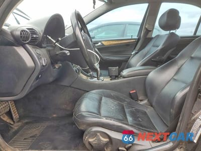 Zdjęcie 7 z 11 samochodu: 2007 MERCEDES-BENZ C 230 VIN:WDBRF52HX7A920596 - miniatura