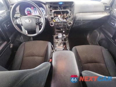 Zdjęcie 8 z 12 samochodu: 2018 TOYOTA 4RUNNER TRD OFF-ROAD VIN:JTEBU5JR1J5596209 - miniatura