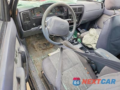 Zdjęcie 8 z 12 samochodu: 1999 TOYOTA TACOMA VIN:4TAPM62N9XZ564987 - miniatura