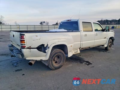 Trzecie zdjęcie samochodu z tyłu: 2004 CHEVROLET SILVERADO K3500 VIN:1GCJK33264F180620 - miniatura