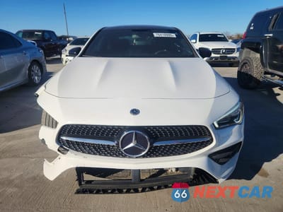 Piąte zdjęcie samochodu w środku: 2023 MERCEDES-BENZ CLA 250 4MATIC VIN:W1K5J4HB5PN411218 - miniatura