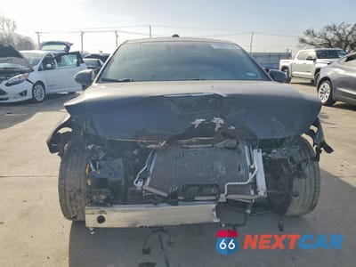 Piąte zdjęcie samochodu w środku: 2019 HYUNDAI IONIQ LIMITED VIN:KMHC05LH3KU050118 - miniatura
