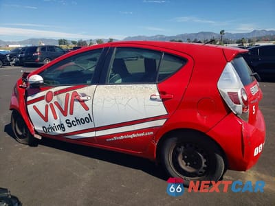 Drugie zdjęcie samochodu z przodu: 2014 TOYOTA PRIUS C ONE VIN:JTDKDTB37E1568639 - miniatura
