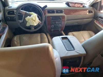 Zdjęcie 8 z 11 samochodu: 2007 GMC YUKON XL K1500 VIN:1GKFK16387J301412 - miniatura