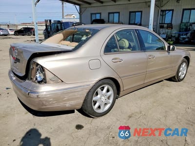 Trzecie zdjęcie samochodu z tyłu: 2003 MERCEDES-BENZ C 320 VIN:WDBRF64J93F298415 - miniatura