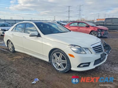 Czwarte zdjęcie samochodu z boku: 2010 MERCEDES-BENZ E 550 4MATIC VIN:WDDHF9AB3AA236651 - miniatura