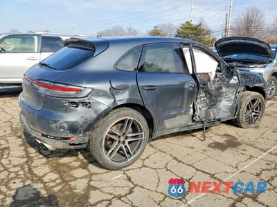 Trzecie zdjęcie samochodu z tyłu: 2021 PORSCHE MACAN S VIN:WP1AB2A58MLB32978 - miniatura