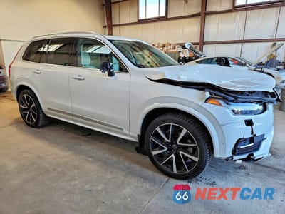 Czwarte zdjęcie samochodu z boku: 2019 VOLVO XC90 T6 INSCRIPTION VIN:YV4A22PL0K1498589 - miniatura