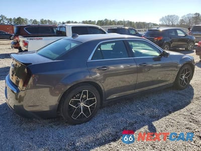 Trzecie zdjęcie samochodu z tyłu: 2019 CHRYSLER 300 TOURING VIN:2C3CCAAGXKH564943 - miniatura