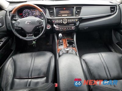 Zdjęcie 8 z 12 samochodu: 2015 KIA K900 VIN:KNALW4D44F6017435 - miniatura