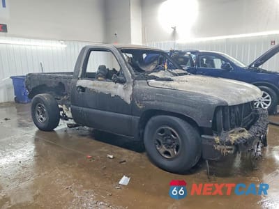 Czwarte zdjęcie samochodu z boku: 2000 CHEVROLET SILVERADO K1500 VIN:1GCEK14V6YZ232508 - miniatura