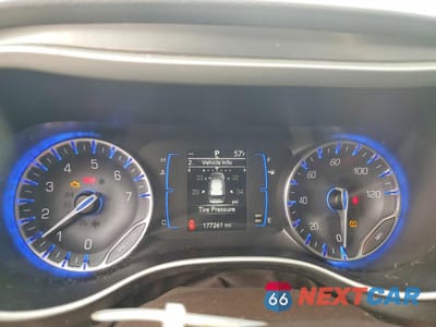 Zdjęcie 9 z 13 samochodu: 2018 CHRYSLER PACIFICA TOURING PLUS VIN:2C4RC1FG0JR102267 - miniatura