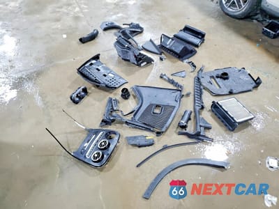 Zdjęcie 13 z 15 samochodu: 2019 MERCEDES-BENZ GLC 300 4MATIC VIN:WDC0G4KB4KV195666 - miniatura