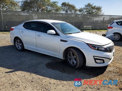 Czwarte zdjęcie samochodu z boku: 2014 KIA OPTIMA LX VIN:5XXGM4A7XEG303315 - miniatura