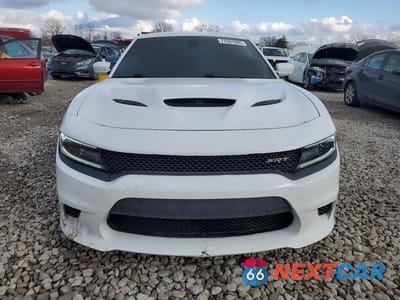 Piąte zdjęcie samochodu w środku: 2017 DODGE CHARGER SRT HELLCAT VIN:2C3CDXL93HH627405 - miniatura