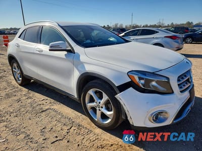 Czwarte zdjęcie samochodu z boku: 2019 MERCEDES-BENZ GLA 250 4MATIC VIN:WDCTG4GB4KU009779 - miniatura