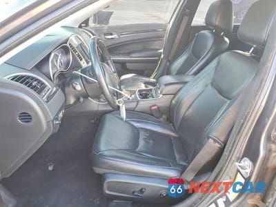 Zdjęcie 7 z 12 samochodu: 2019 CHRYSLER 300 LIMITED VIN:2C3CCAEG0KH555615 - miniatura