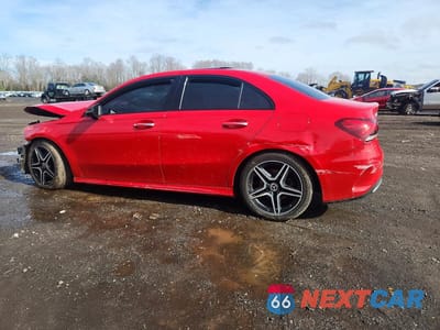 Drugie zdjęcie samochodu z przodu: 2019 MERCEDES-BENZ A 220 4MATIC VIN:WDD3G4FB0KW019419 - miniatura