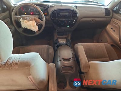 Zdjęcie 8 z 12 samochodu: 2005 TOYOTA TUNDRA SR5 VIN:5TBET34165S492211 - miniatura
