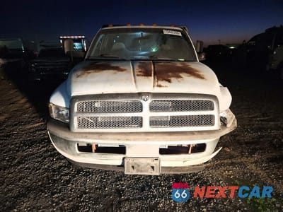 Piąte zdjęcie samochodu w środku: 1998 DODGE RAM 3500 VIN:3B6MC36D2WM208105 - miniatura