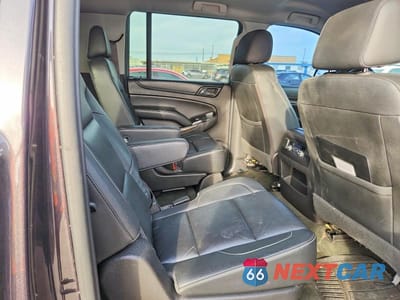Zdjęcie 10 z 12 samochodu: 2016 CHEVROLET SUBURBAN C1500 LT VIN:1GNSCHKC0GR372358 - miniatura