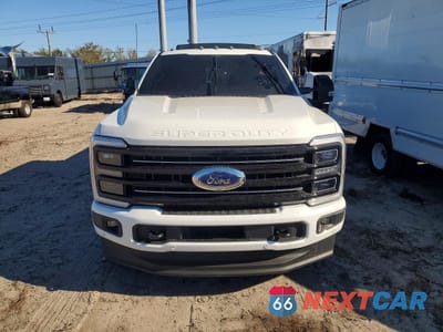 Piąte zdjęcie samochodu w środku: 2025 FORD F250 SUPER DUTY VIN:1FT8W2BM5SED00751 - miniatura