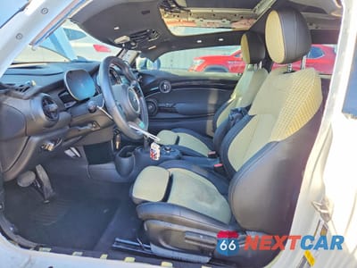 Zdjęcie 7 z 15 samochodu: 2024 MINI COOPER SE VIN:WMW13DJ00R2V29349 - miniatura